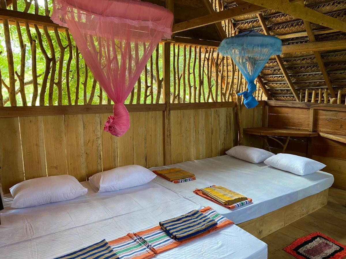Yala Village Eco Tree House Lodge *