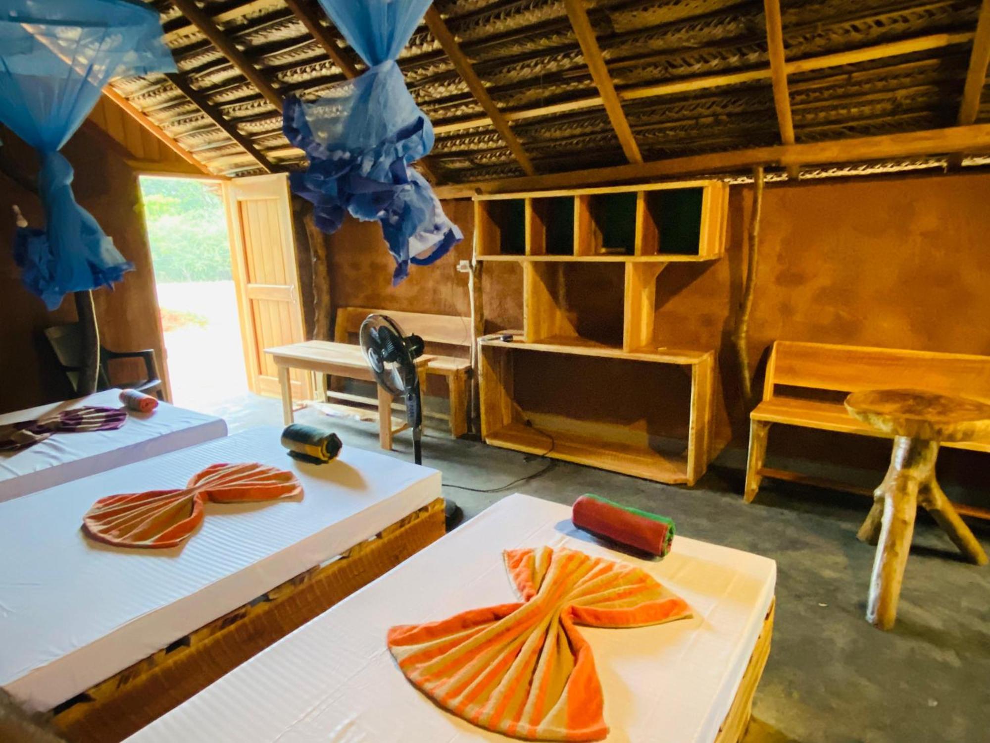 Yala Village Eco Tree House Lodge *