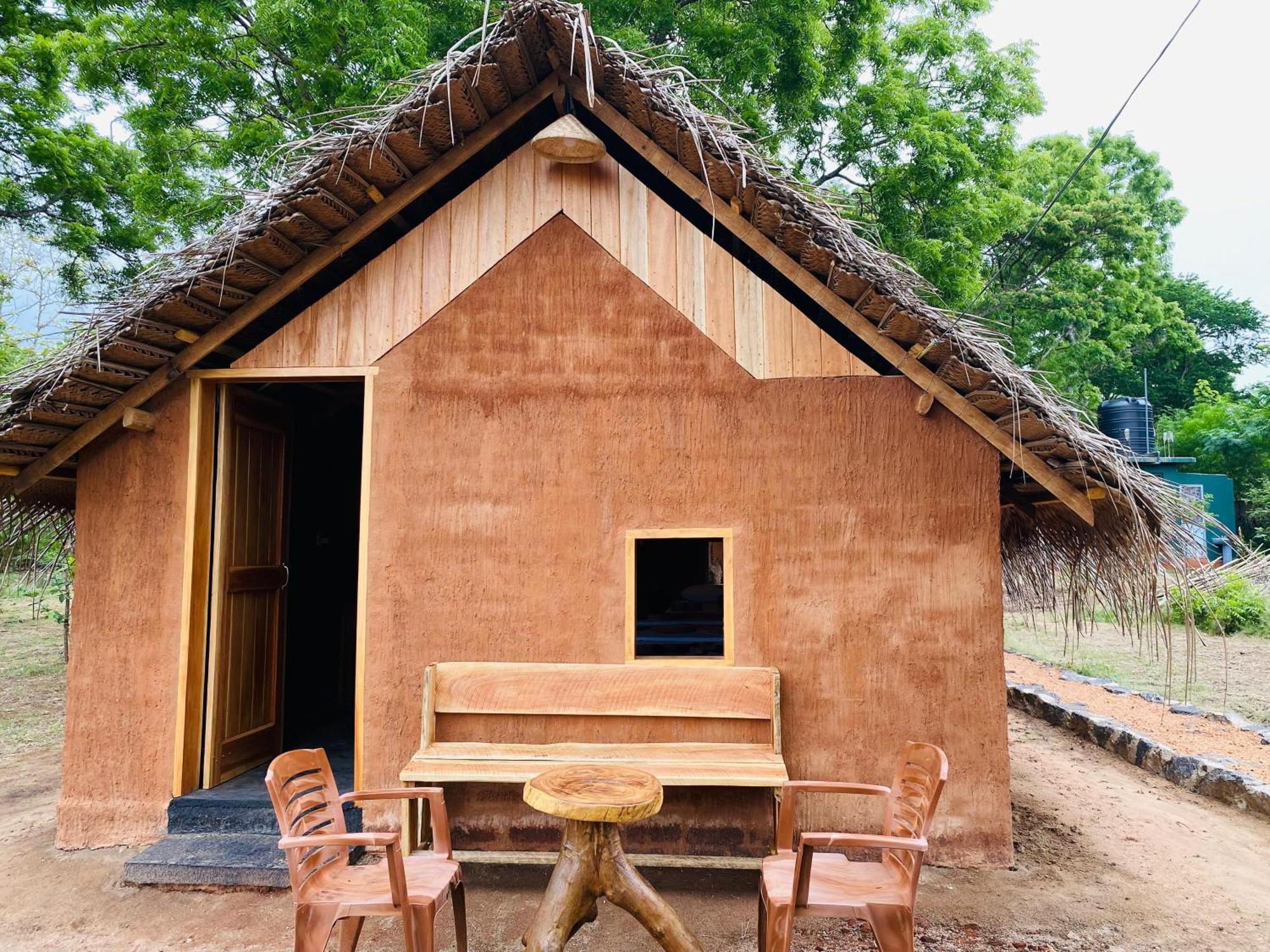 Yala Village Eco Tree House Lodge Tissamaharama